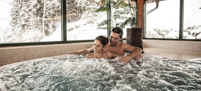 Romantik Day Spa in den Alpen: Ein Tag voller Liebe und Entspannung